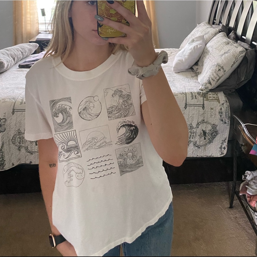 urban outfitters graphic tee